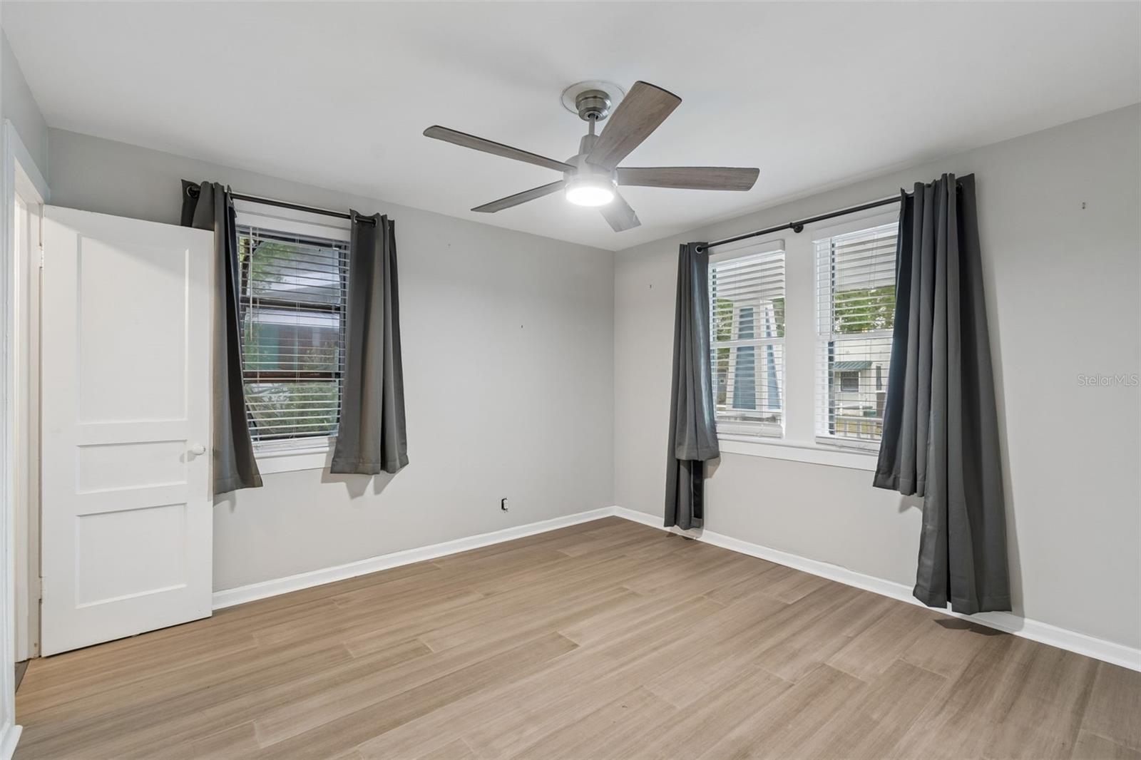 Image 15 of 38 For 507 Paris Street