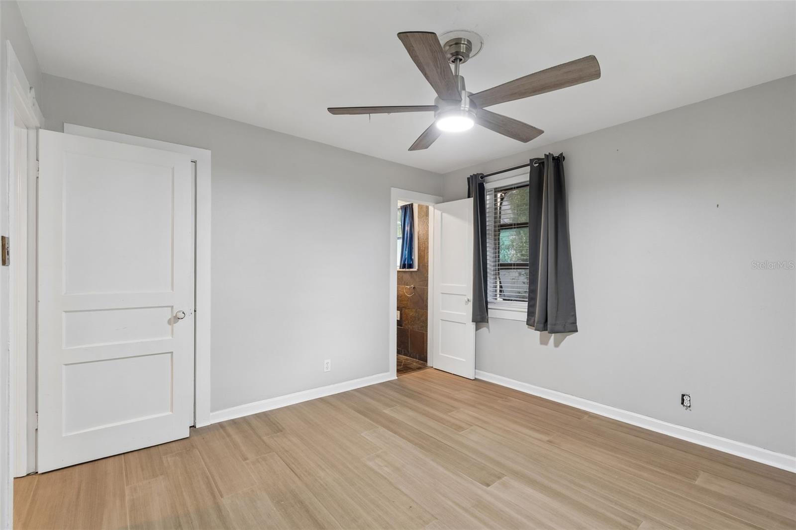 Image 17 of 38 For 507 Paris Street