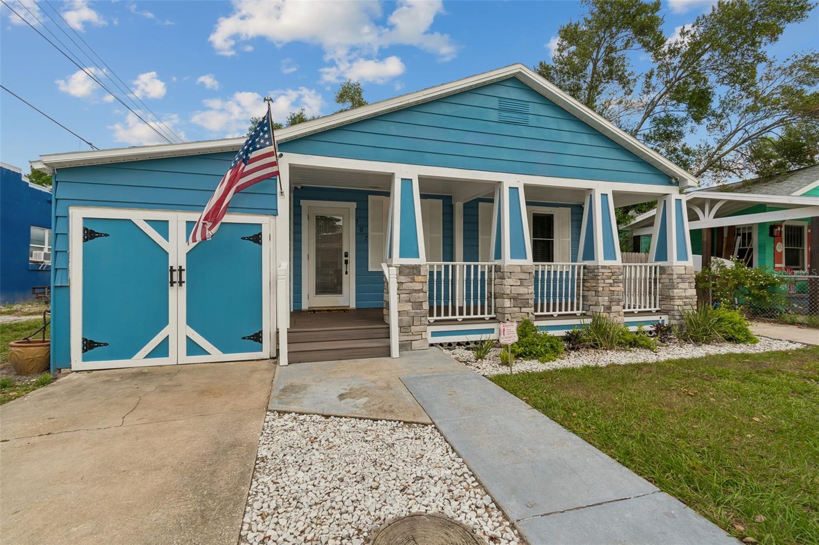 Image 2 of 38 For 507 Paris Street