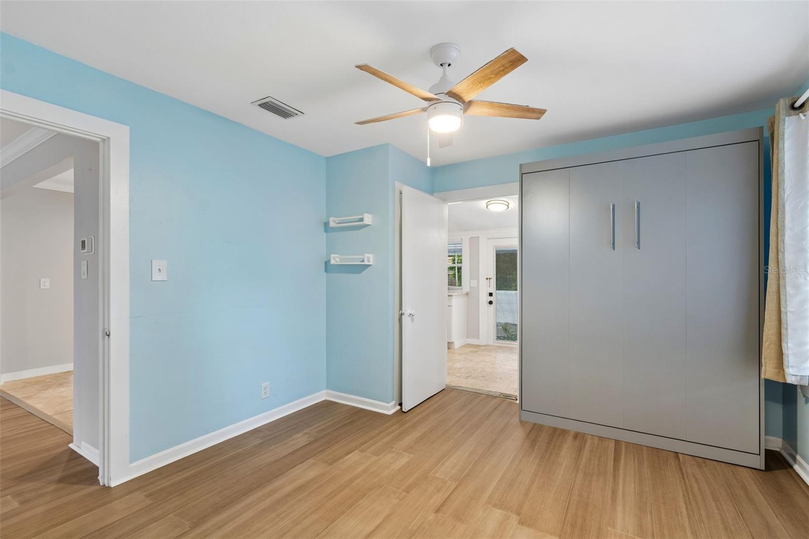 Image 20 of 38 For 507 Paris Street