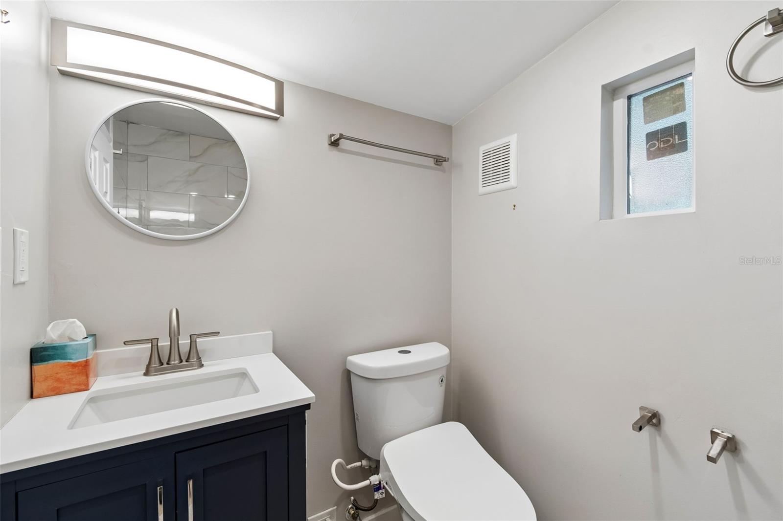 Image 24 of 38 For 507 Paris Street