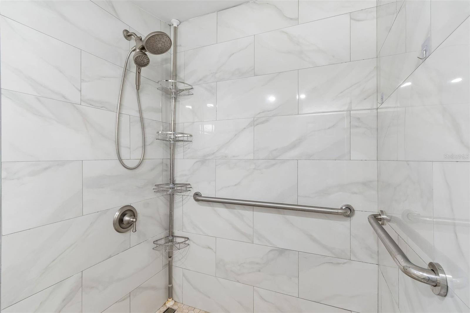 Image 25 of 38 For 507 Paris Street