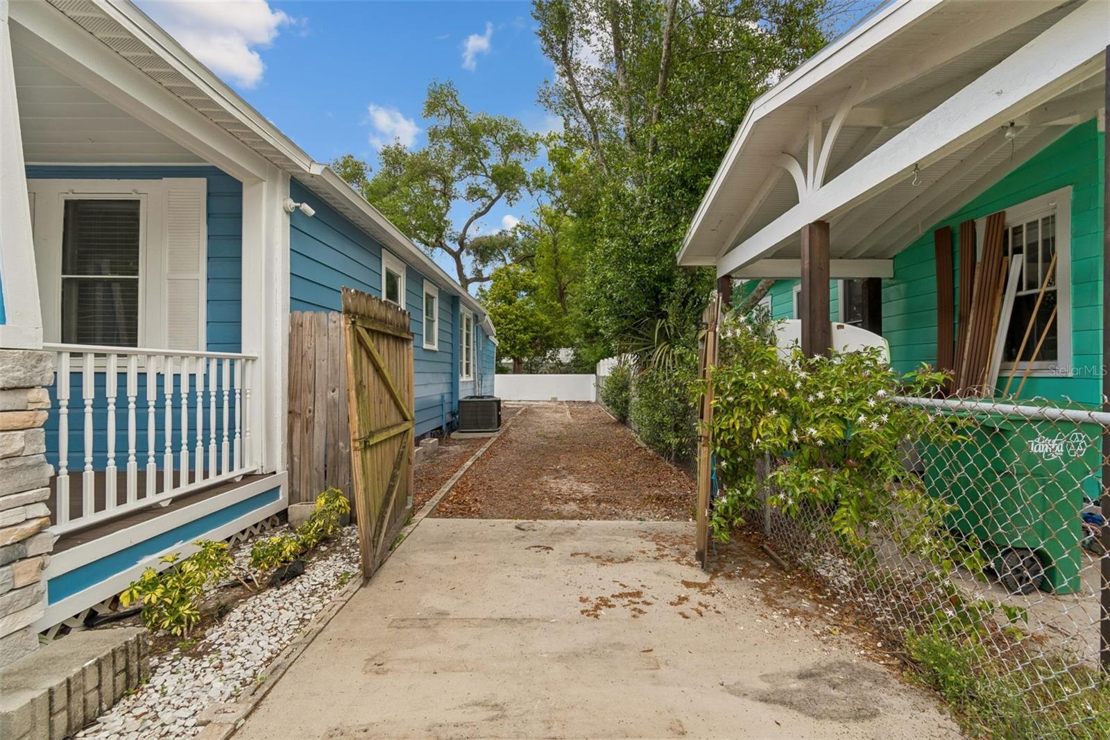 Image 33 of 38 For 507 Paris Street