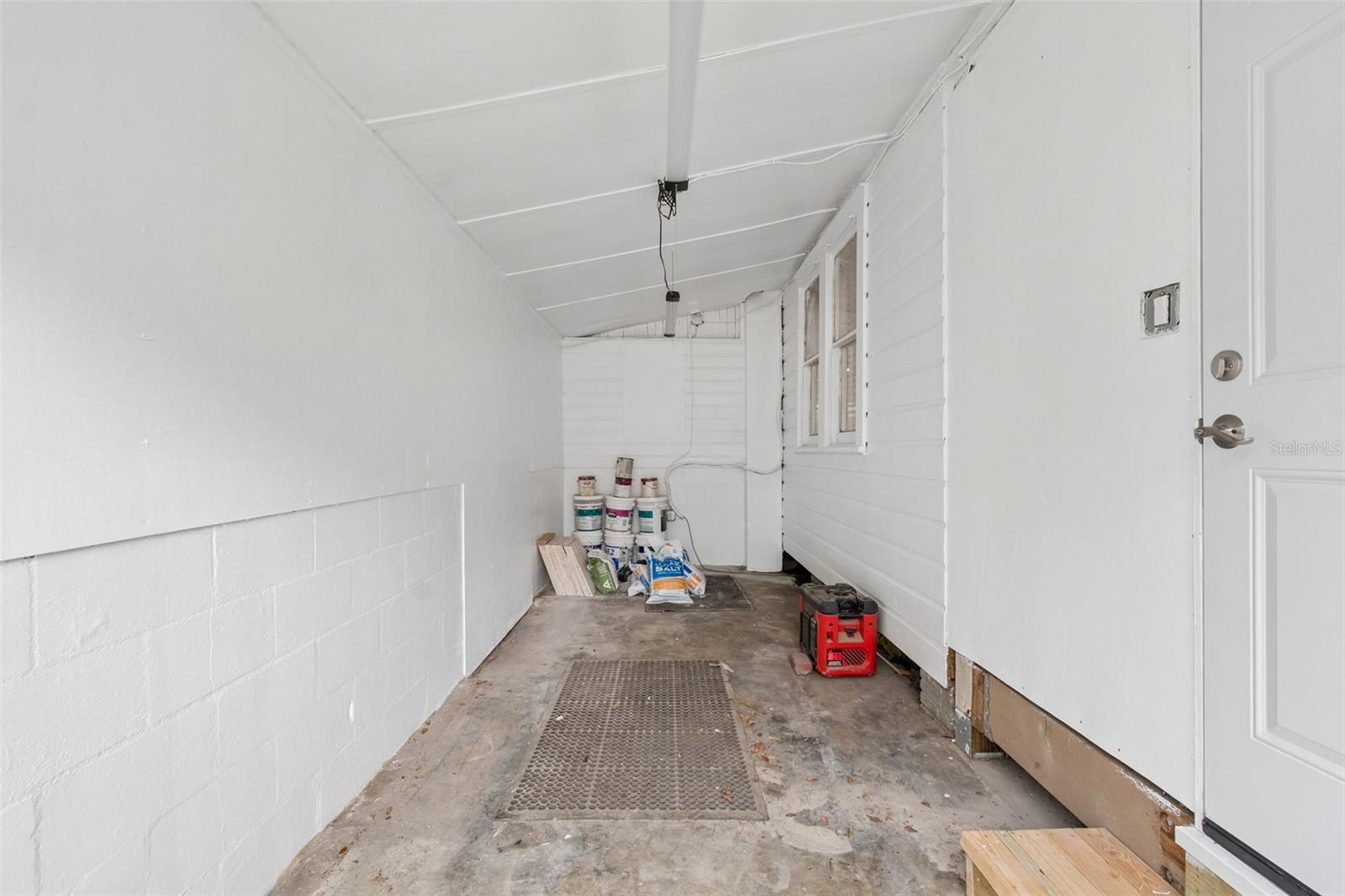 Image 34 of 38 For 507 Paris Street