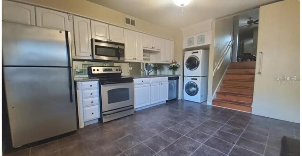 Image 3 of 26 For 4215 La Dega Court