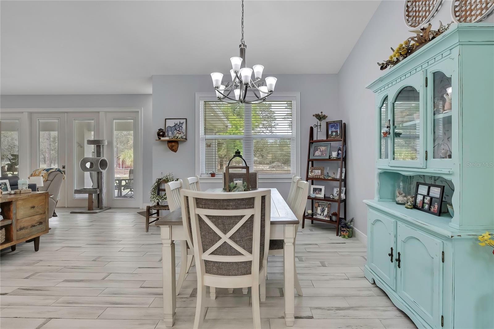 Image 12 of 74 For 4479 Southern Street