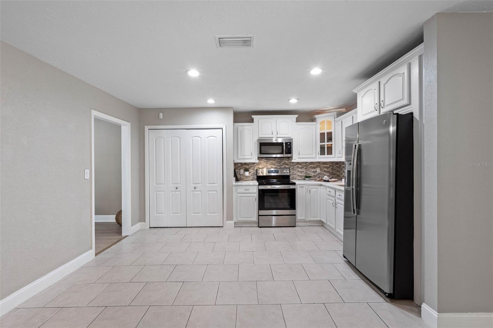 Image 17 of 59 For 2008 58th Street