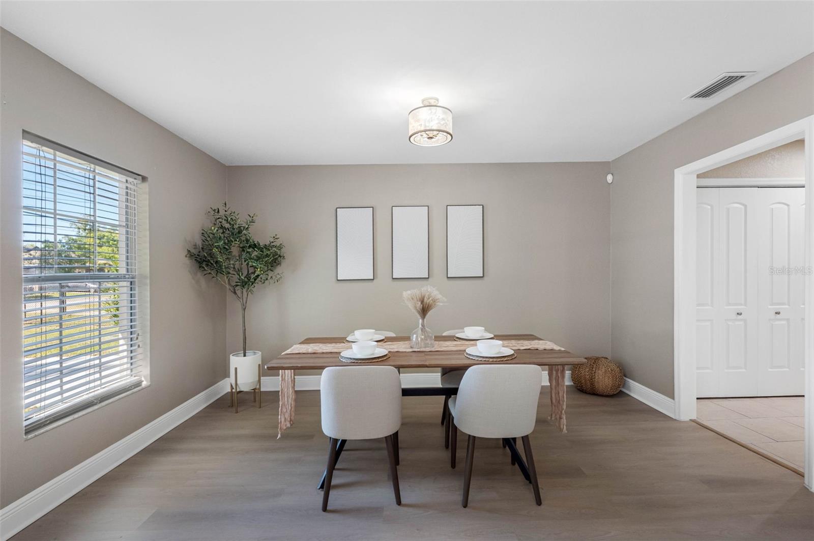 Image 4 of 59 For 2008 58th Street