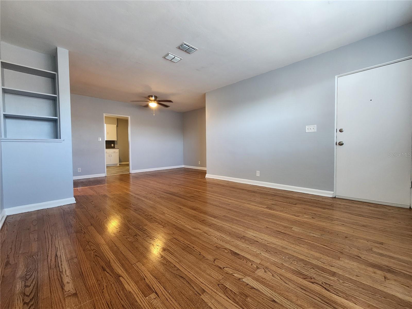 Image 2 of 7 For 3148 Belden Street 3