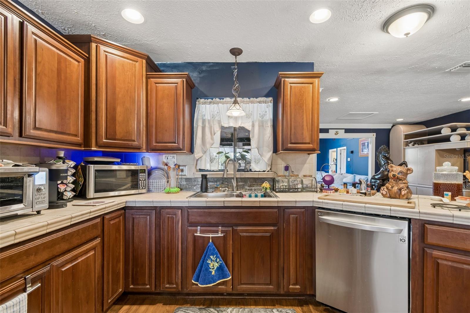 Image 25 of 100 For 5059 Bernadette Drive