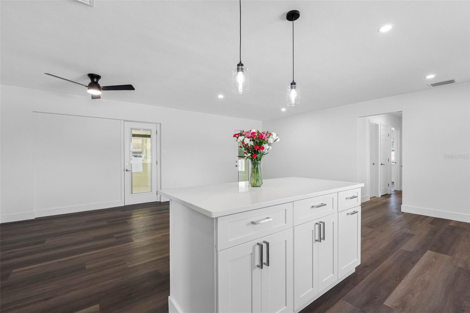 Image 10 of 41 For 11572 63rd Avenue