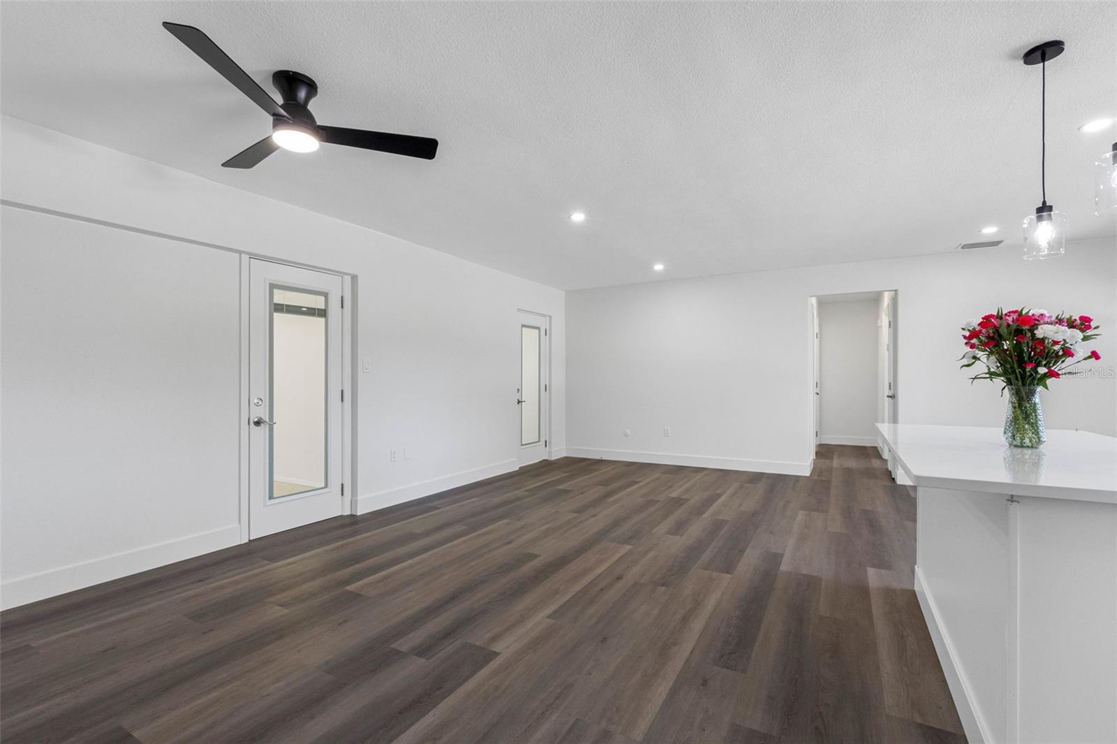 Image 11 of 41 For 11572 63rd Avenue