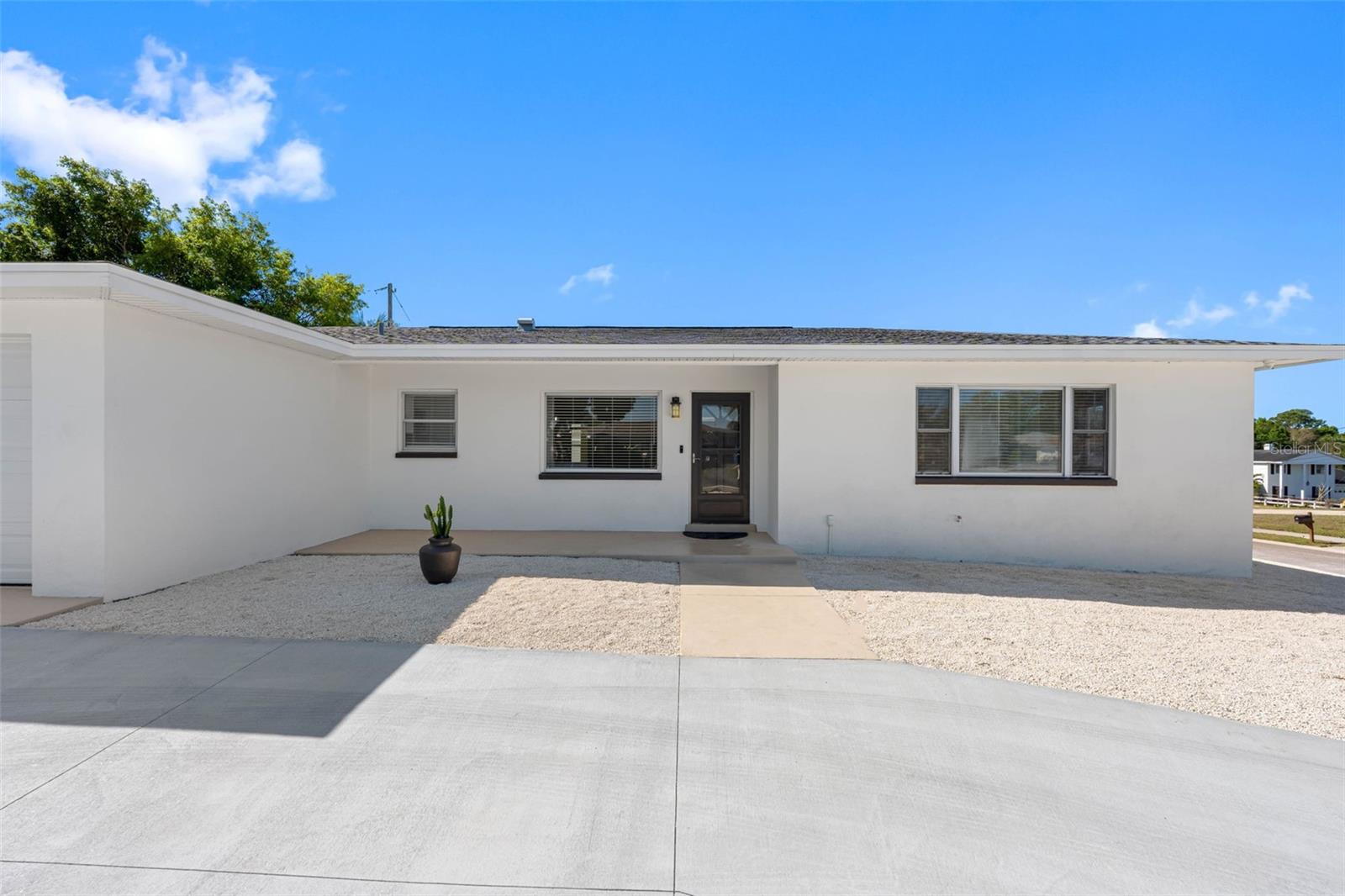 Image 2 of 41 For 11572 63rd Avenue