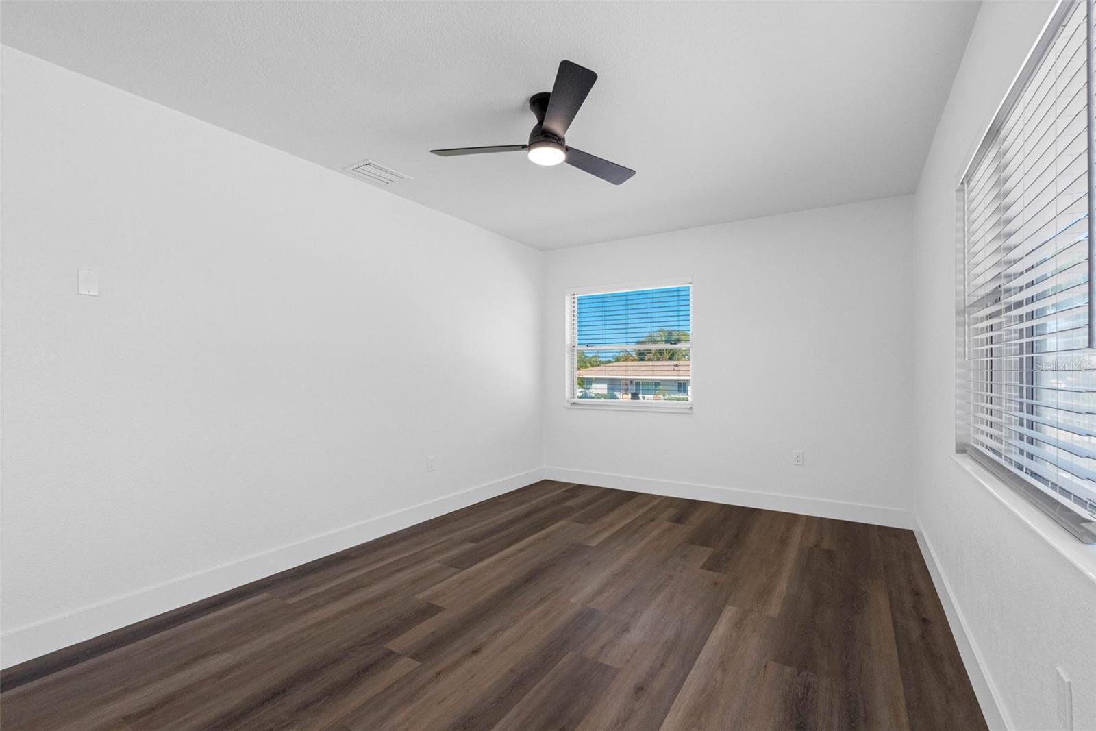 Image 20 of 41 For 11572 63rd Avenue