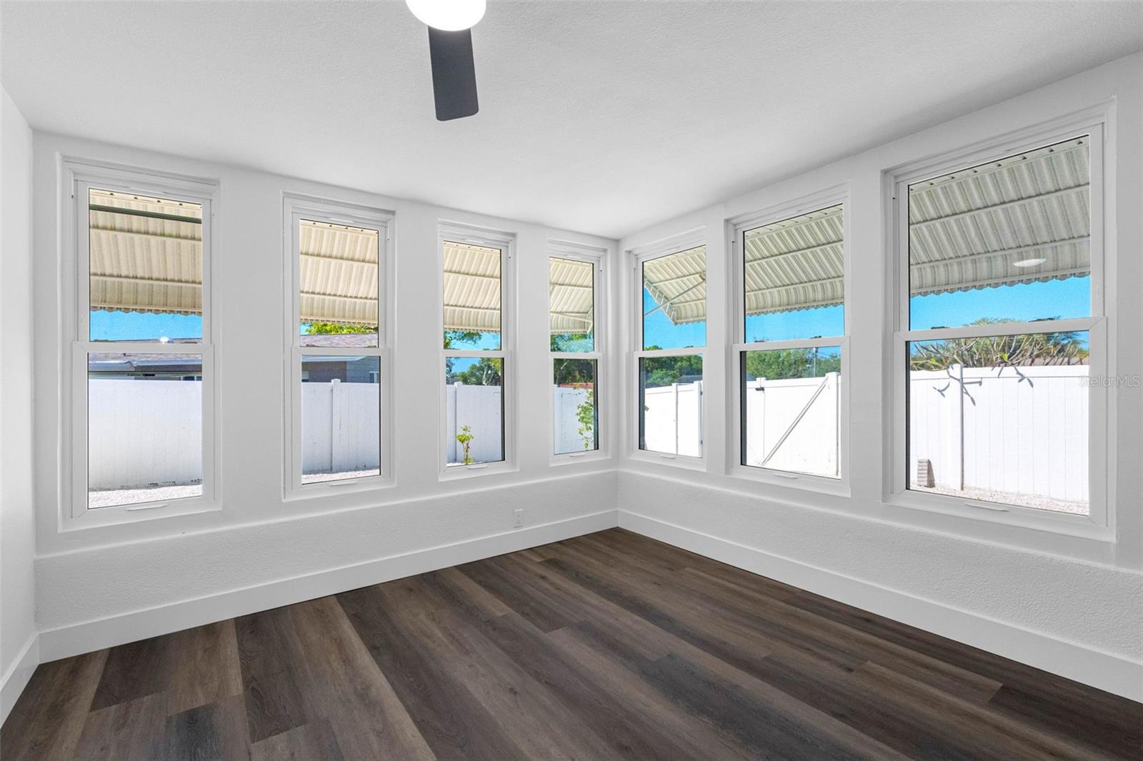 Image 23 of 41 For 11572 63rd Avenue