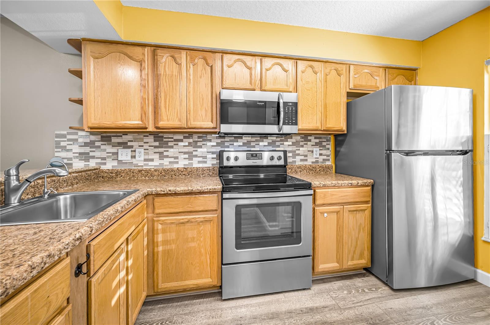 Image 11 of 40 For 6627 Spring Flower Drive 14