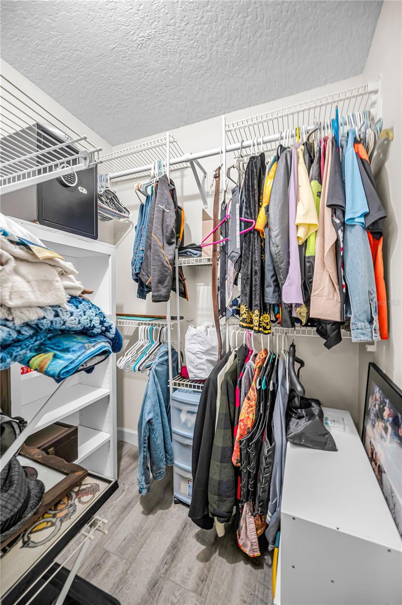 Image 17 of 40 For 6627 Spring Flower Drive 14