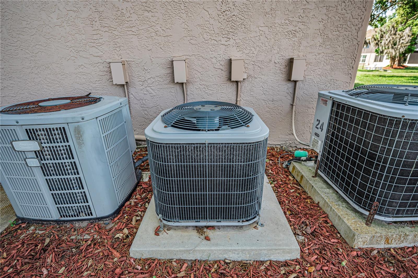 Image 23 of 40 For 6627 Spring Flower Drive 14