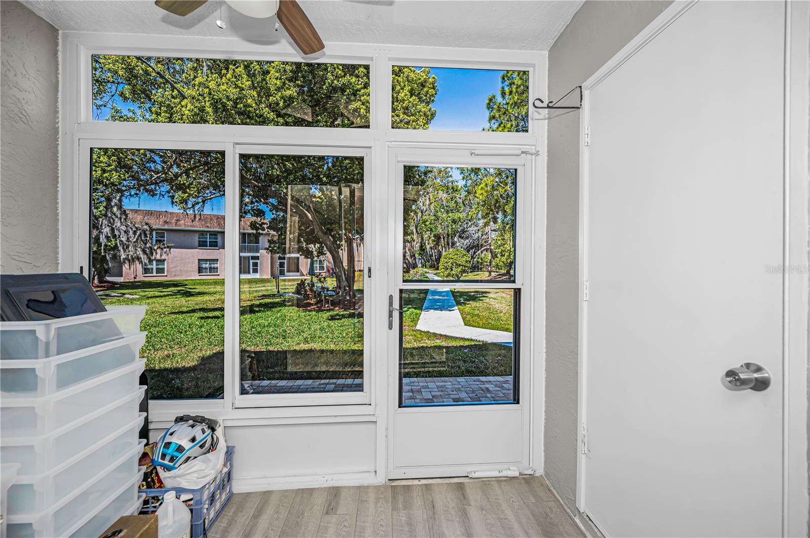 Image 24 of 40 For 6627 Spring Flower Drive 14