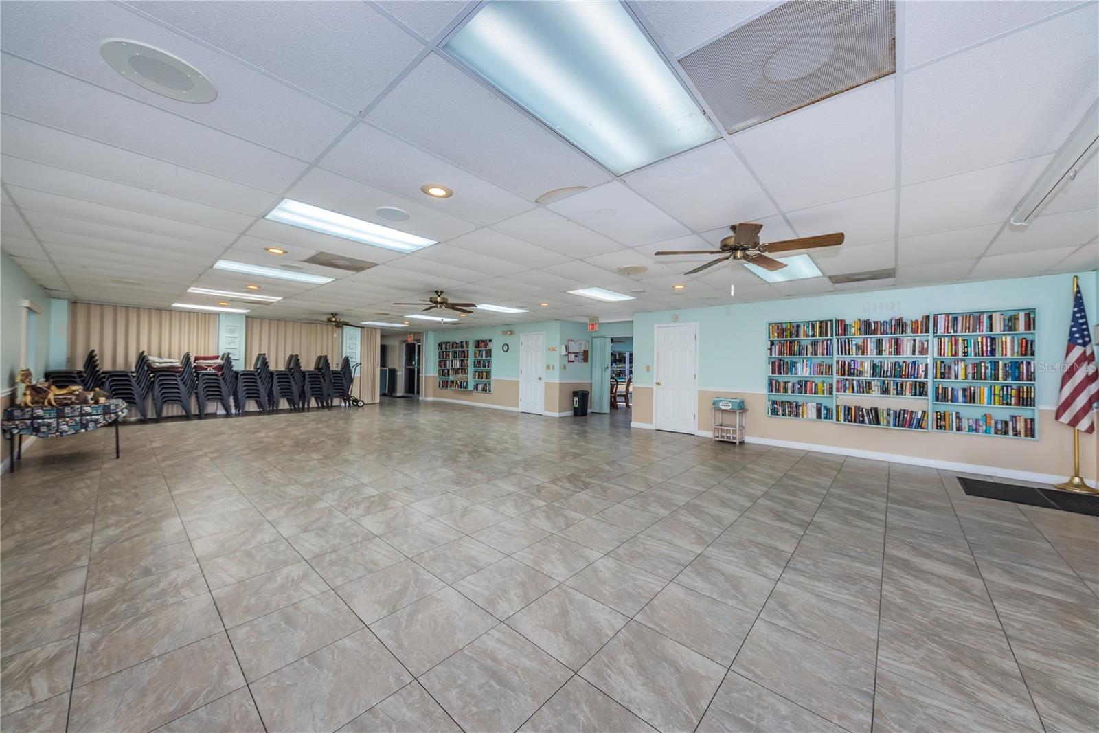 Image 33 of 40 For 6627 Spring Flower Drive 14