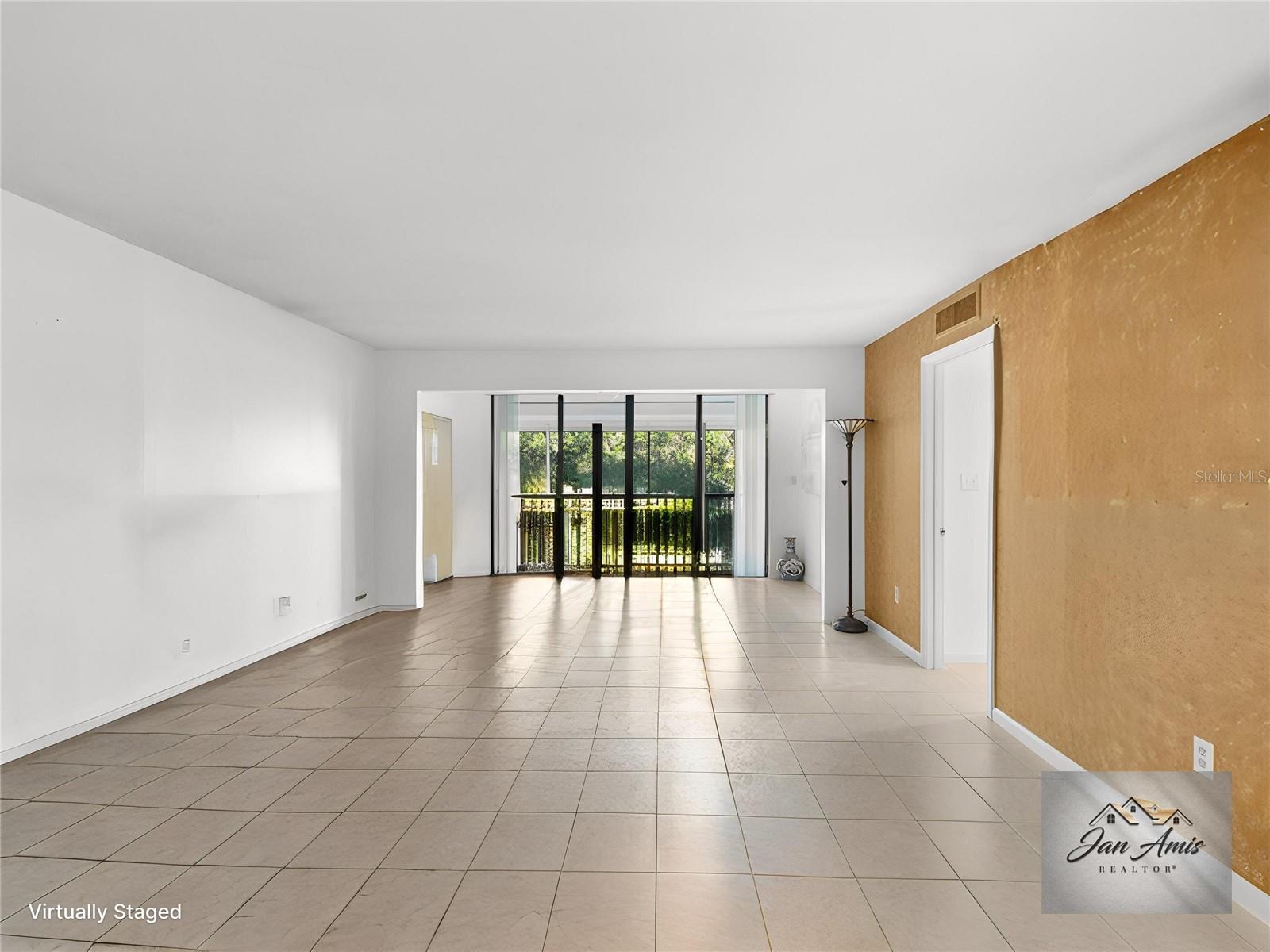 Image 15 of 71 For 3076 Eastland Boulevard 210