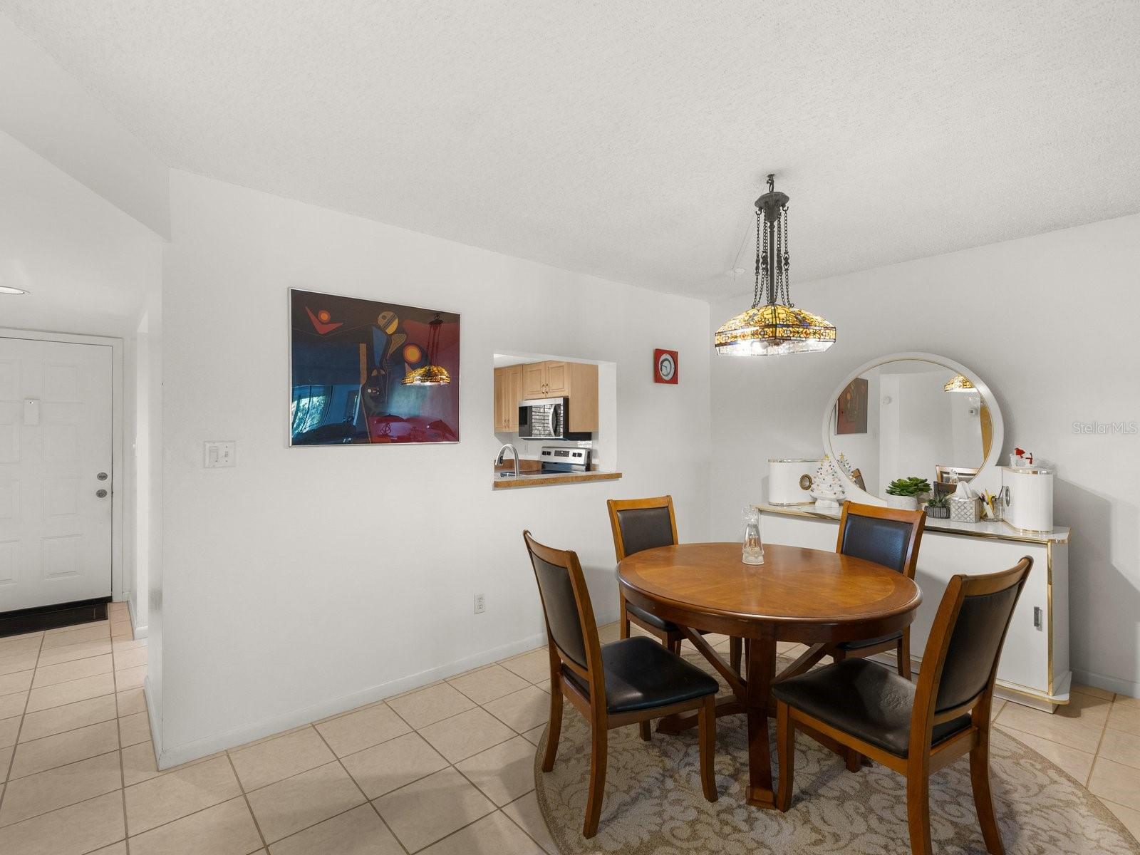 Image 23 of 71 For 3076 Eastland Boulevard 210