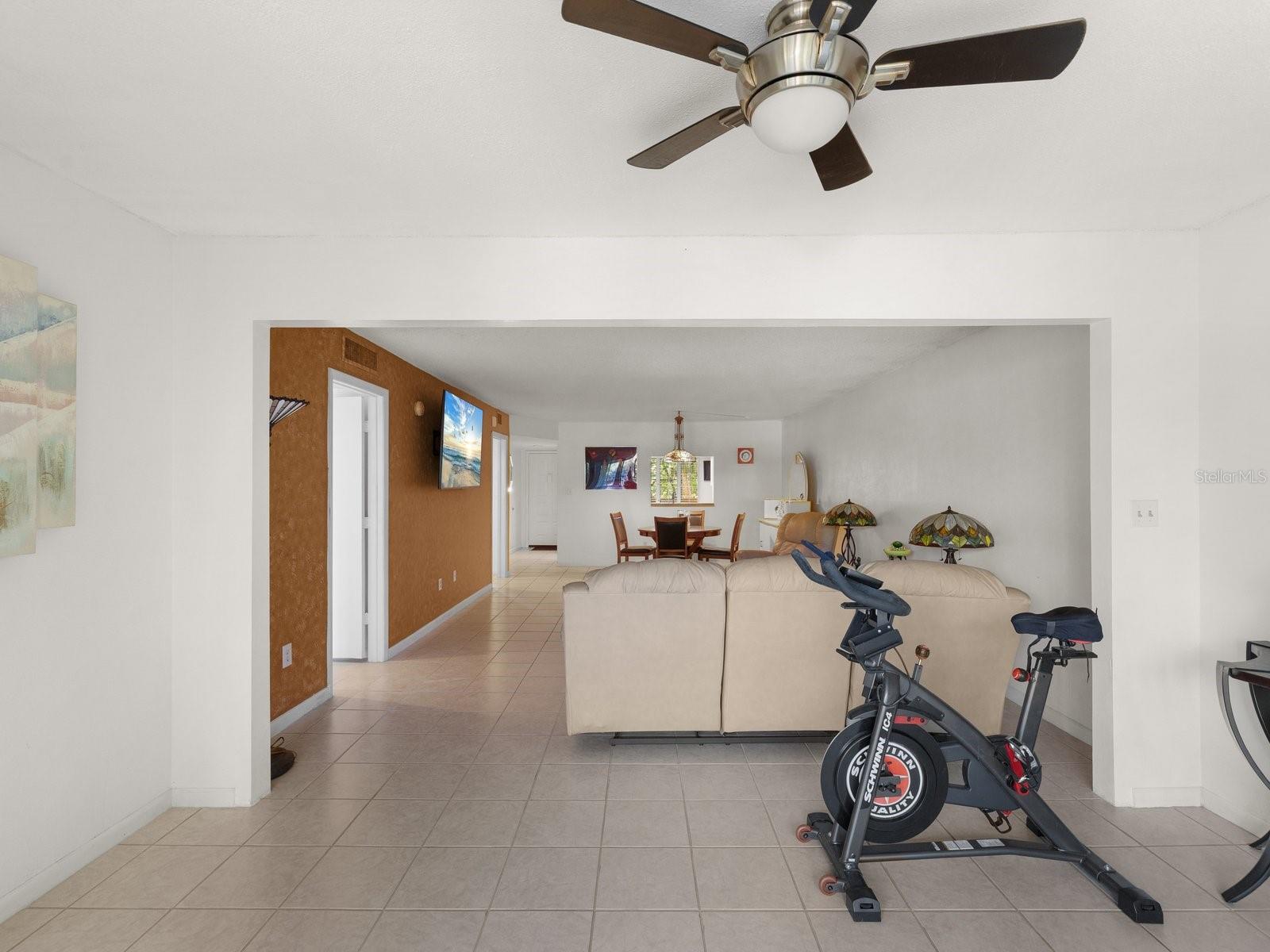 Image 28 of 71 For 3076 Eastland Boulevard 210