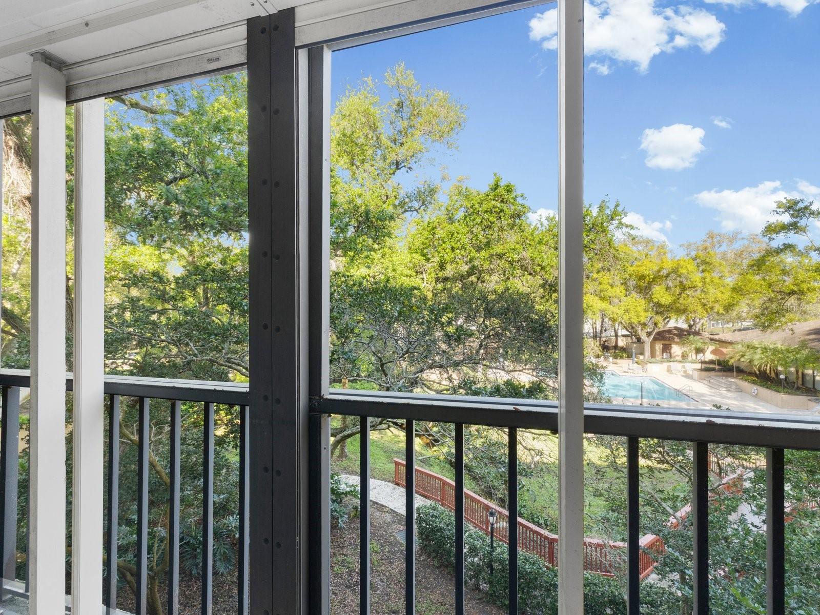 Image 29 of 71 For 3076 Eastland Boulevard 210