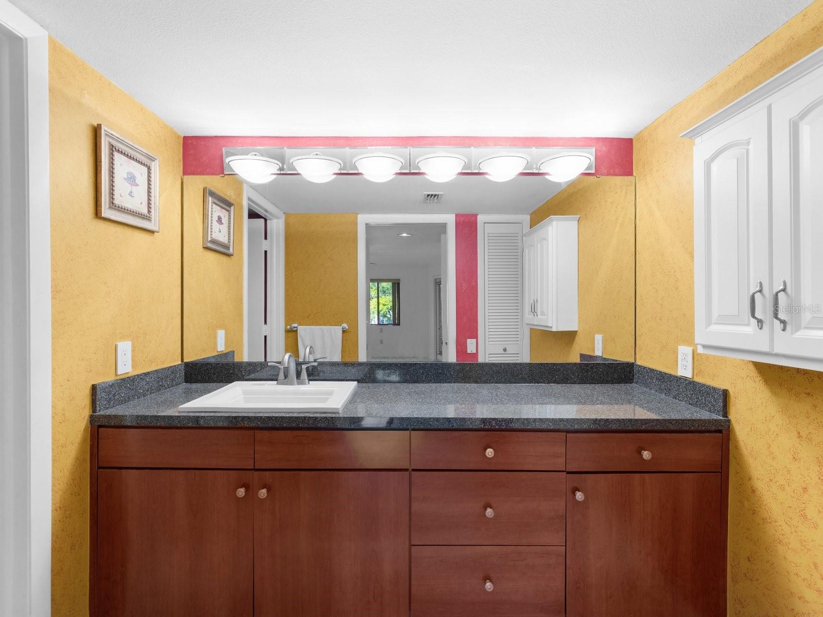 Image 38 of 71 For 3076 Eastland Boulevard 210