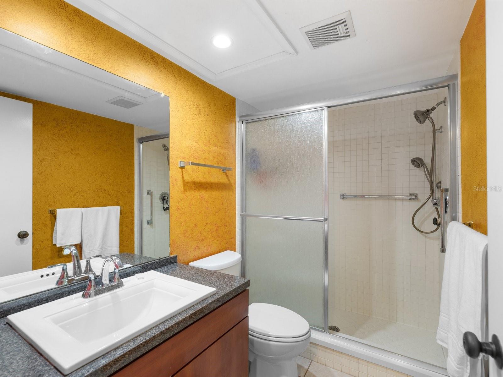 Image 45 of 71 For 3076 Eastland Boulevard 210