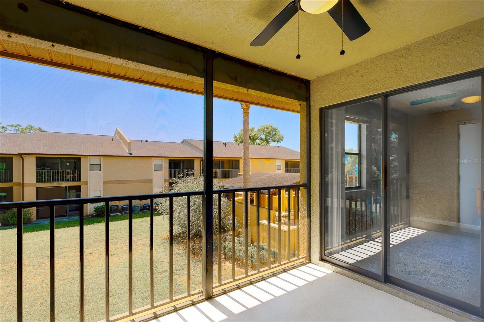 Image 13 of 62 For 12293 Sailwinds Drive 203