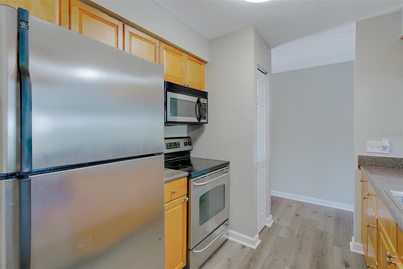 Image 14 of 62 For 12293 Sailwinds Drive 203