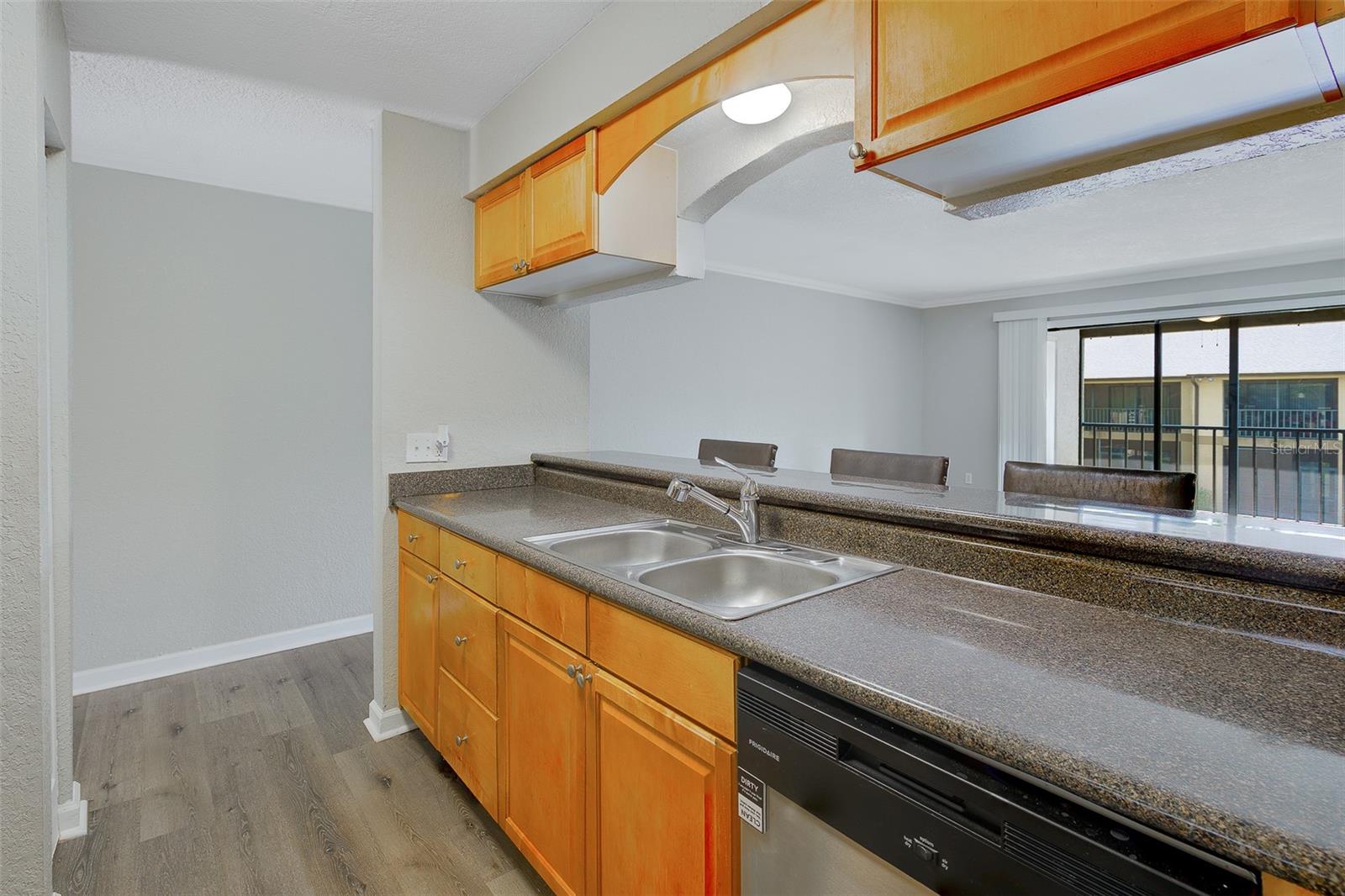 Image 21 of 62 For 12293 Sailwinds Drive 203