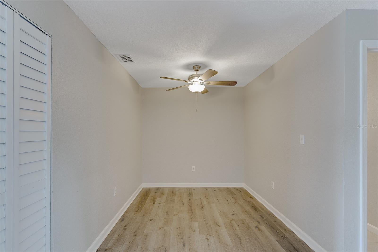 Image 22 of 62 For 12293 Sailwinds Drive 203