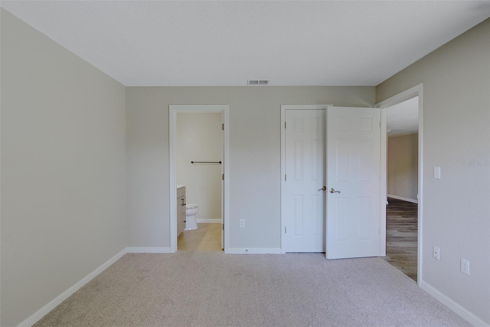 Image 24 of 62 For 12293 Sailwinds Drive 203