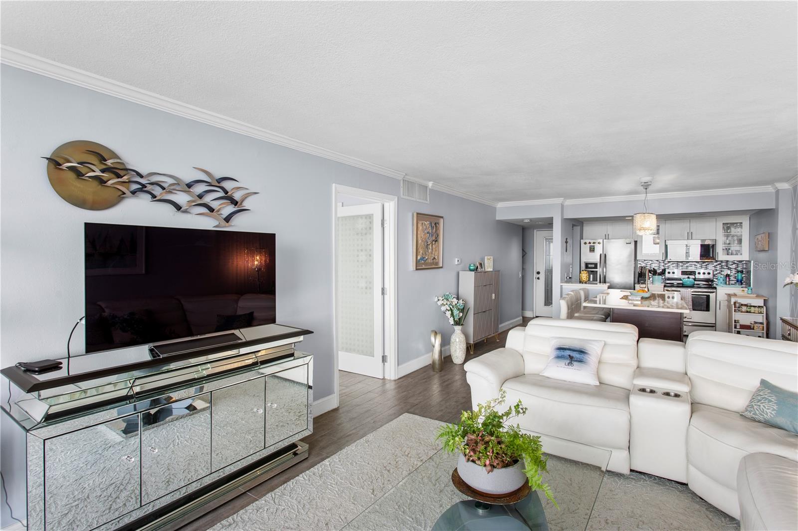 Image 11 of 39 For 5701 Mariner Street 504a