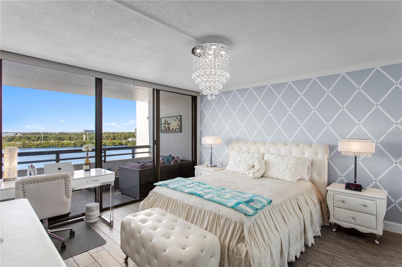 Image 21 of 39 For 5701 Mariner Street 504a