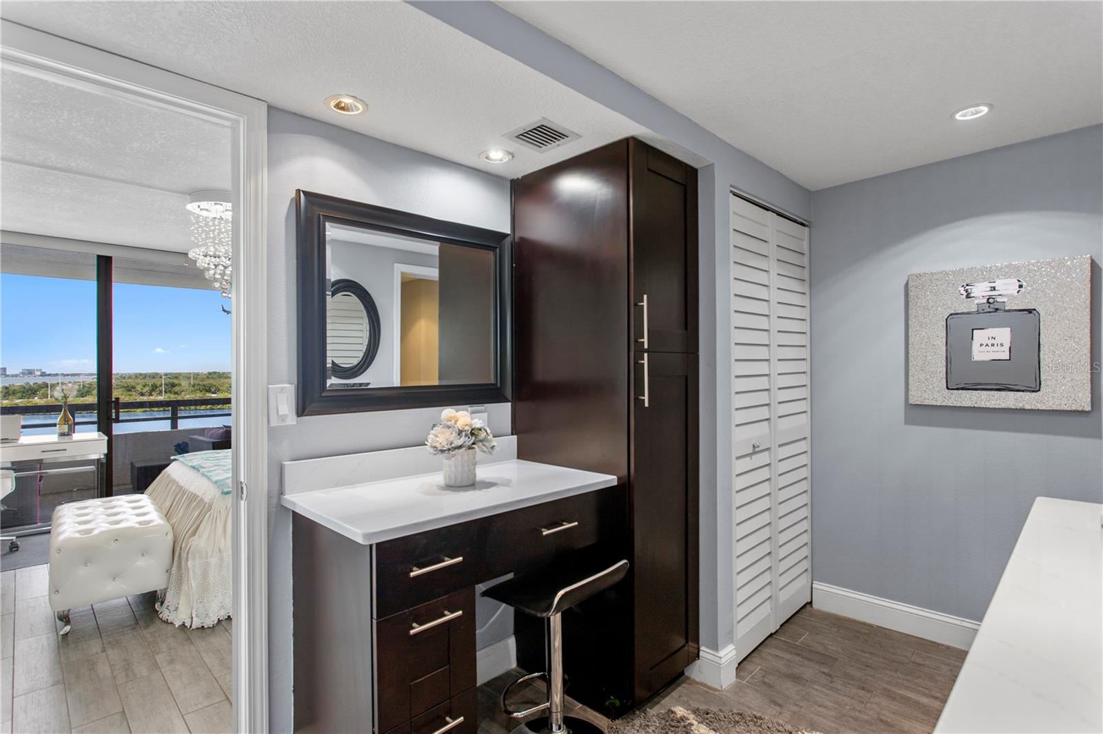 Image 25 of 39 For 5701 Mariner Street 504a