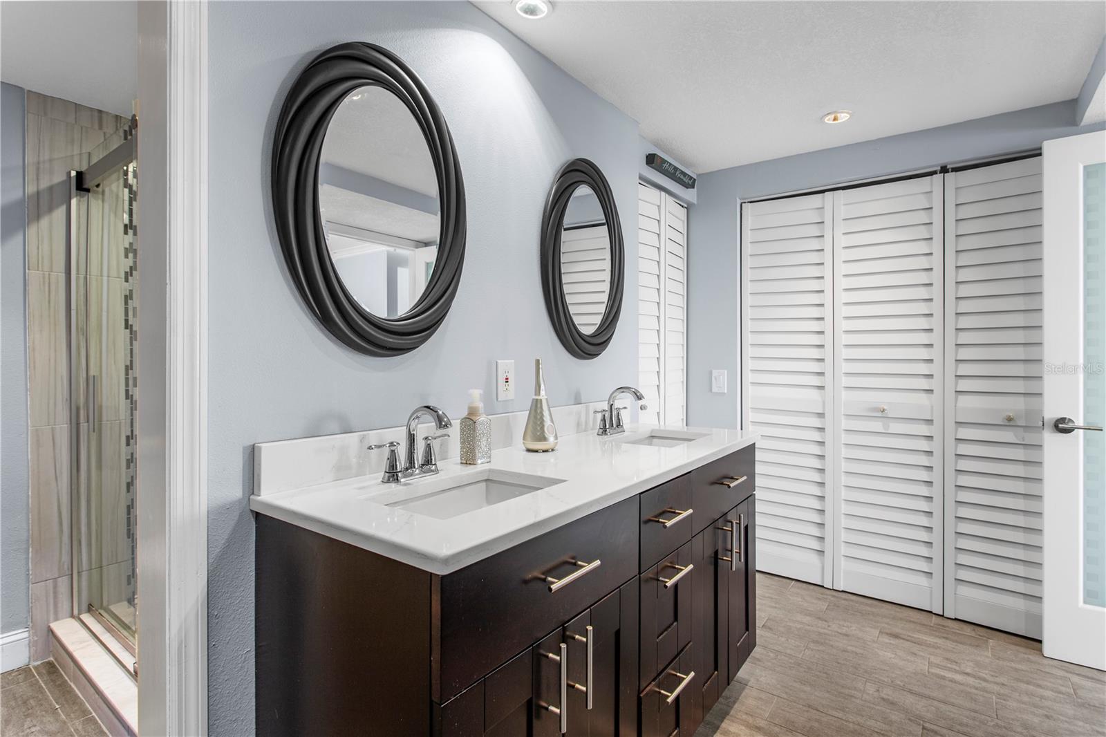 Image 26 of 39 For 5701 Mariner Street 504a