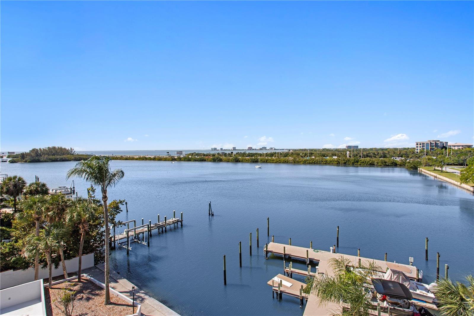 Image 34 of 39 For 5701 Mariner Street 504a