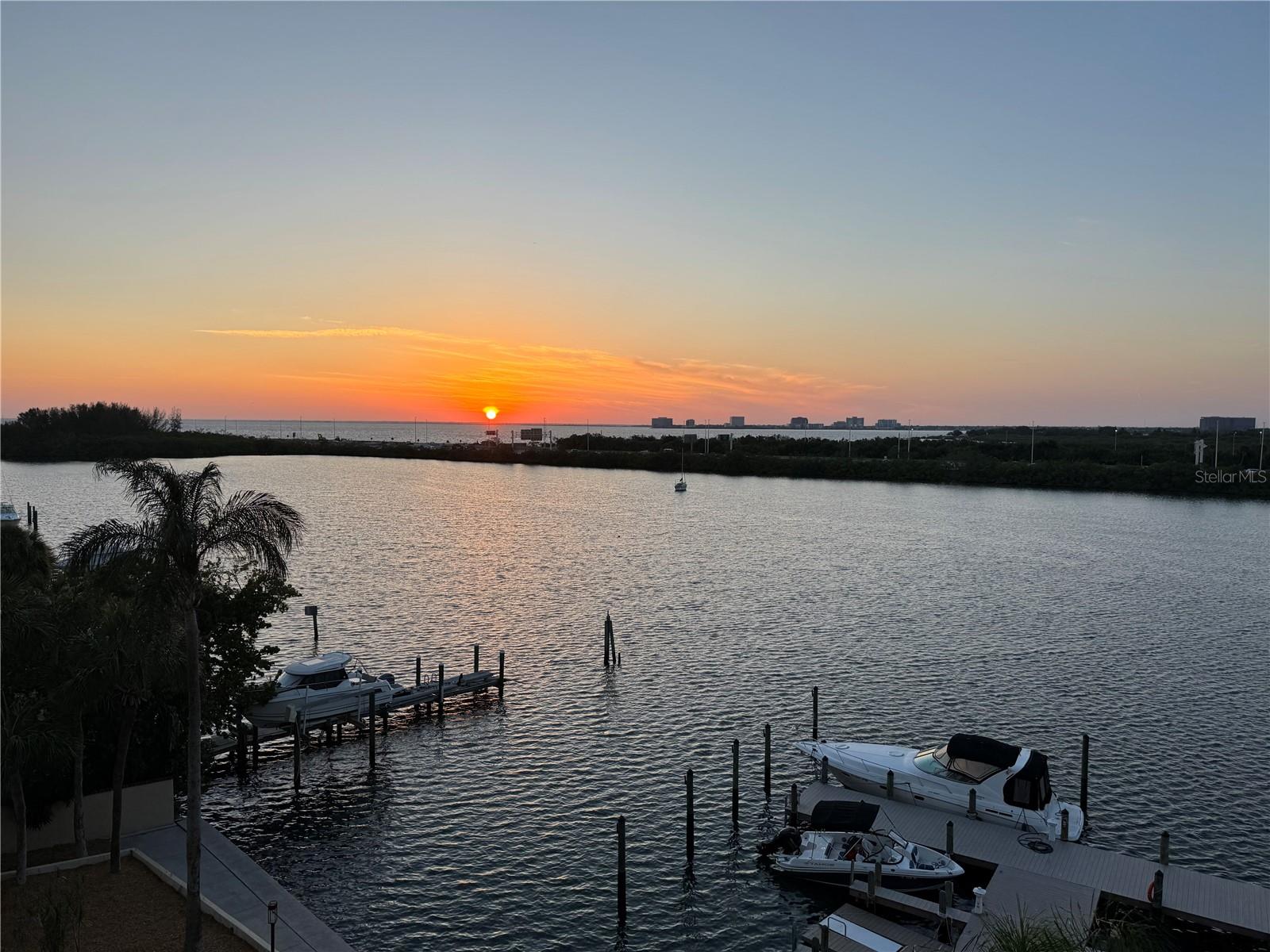 Image 9 of 39 For 5701 Mariner Street 504a