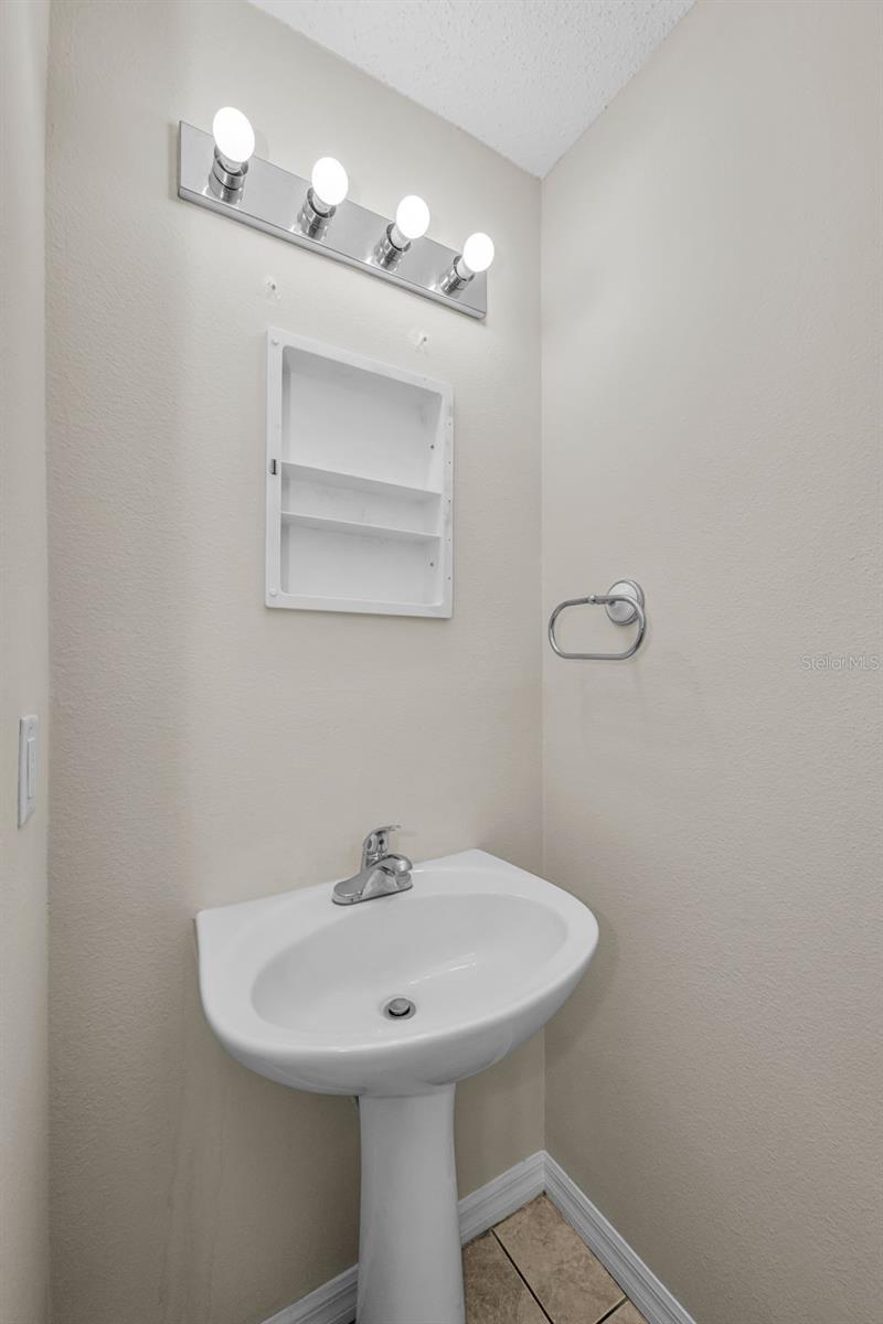 Image 12 of 31 For 8015 Savannah Sunset Lane