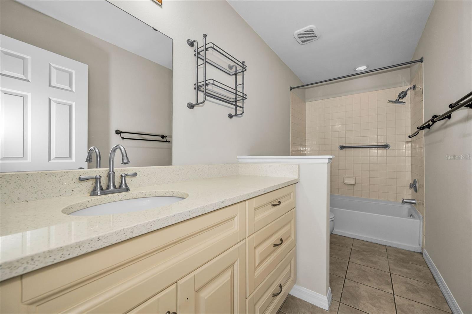 Image 16 of 31 For 8015 Savannah Sunset Lane