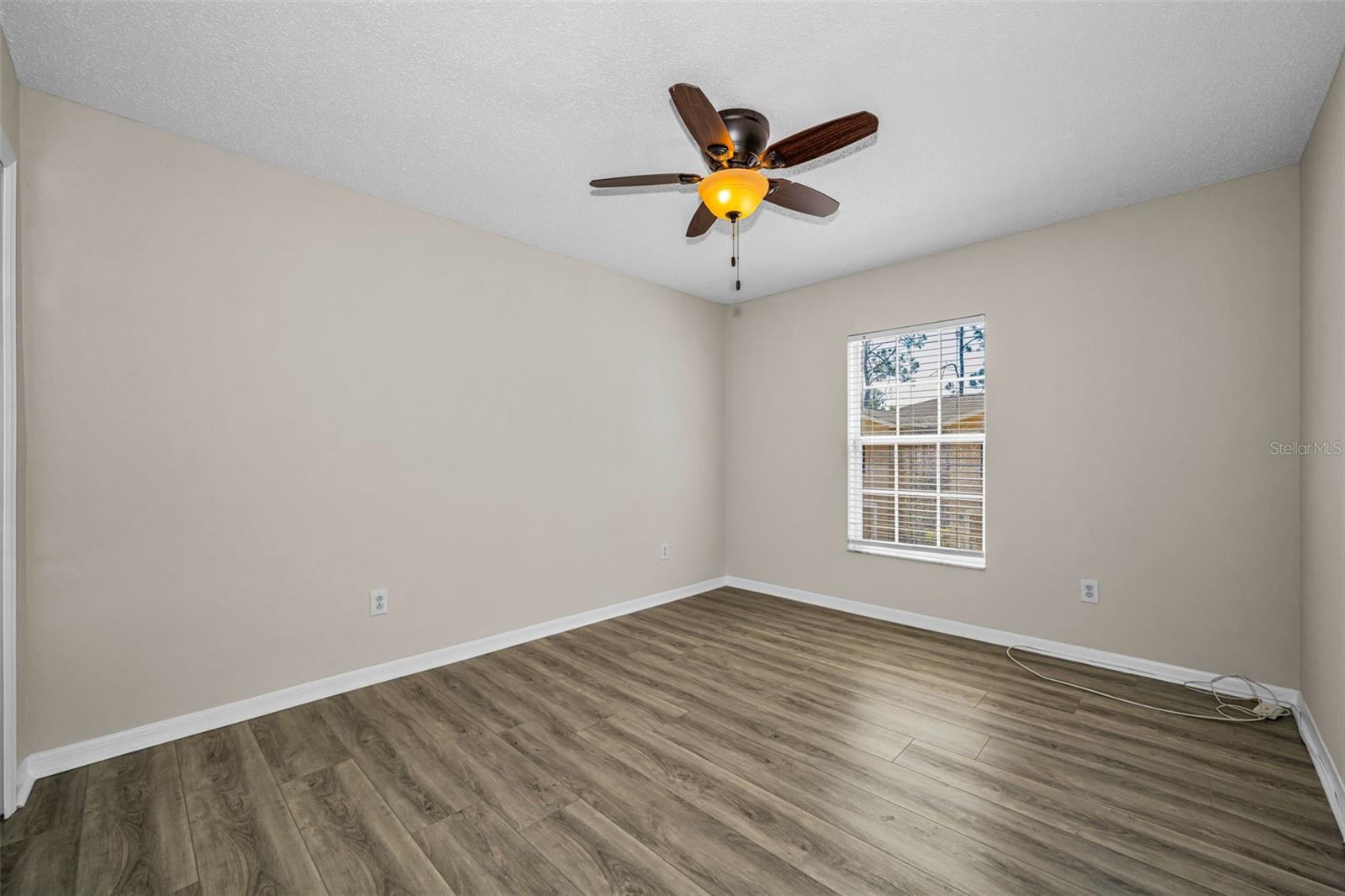 Image 21 of 31 For 8015 Savannah Sunset Lane