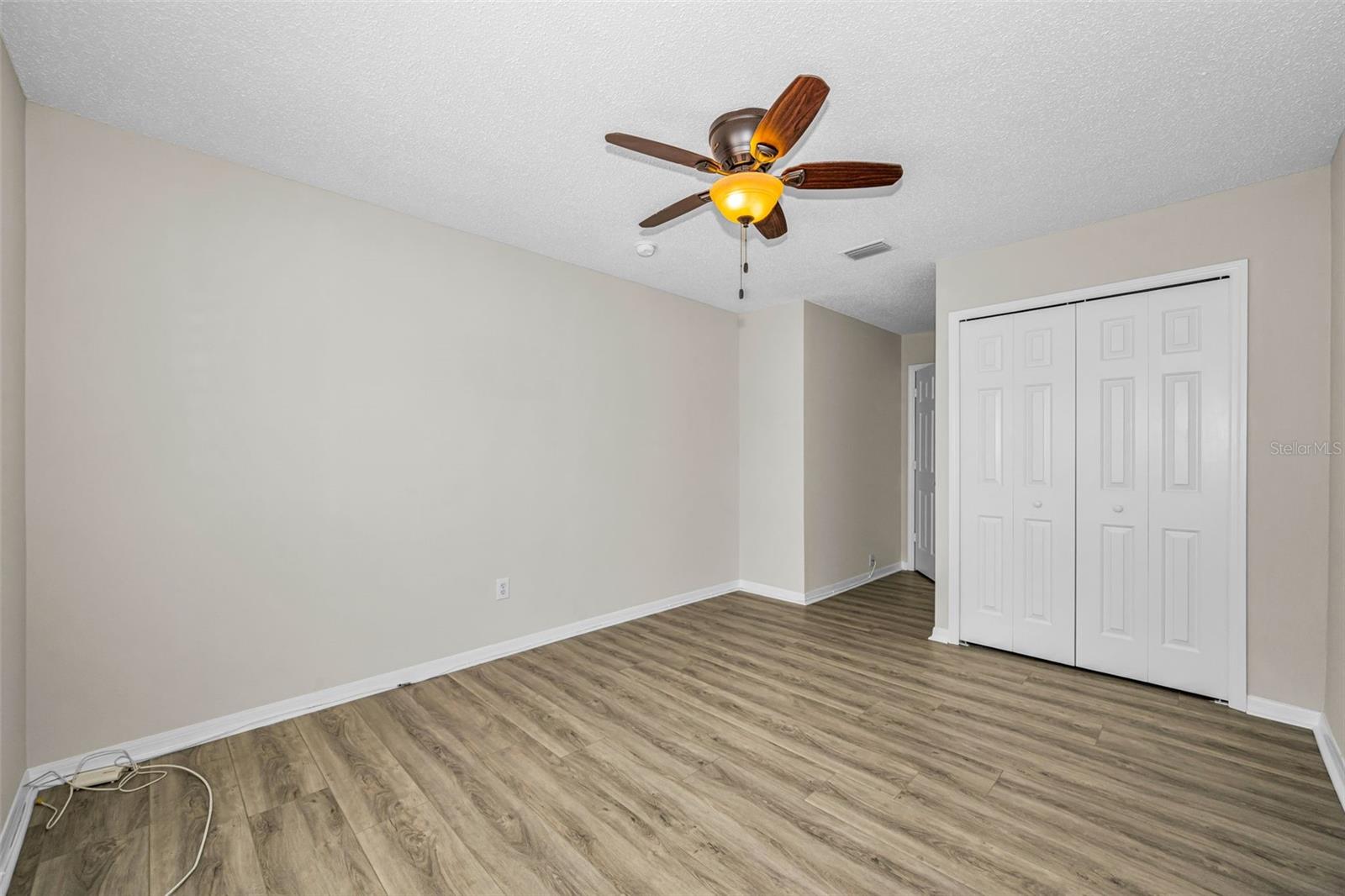 Image 22 of 31 For 8015 Savannah Sunset Lane