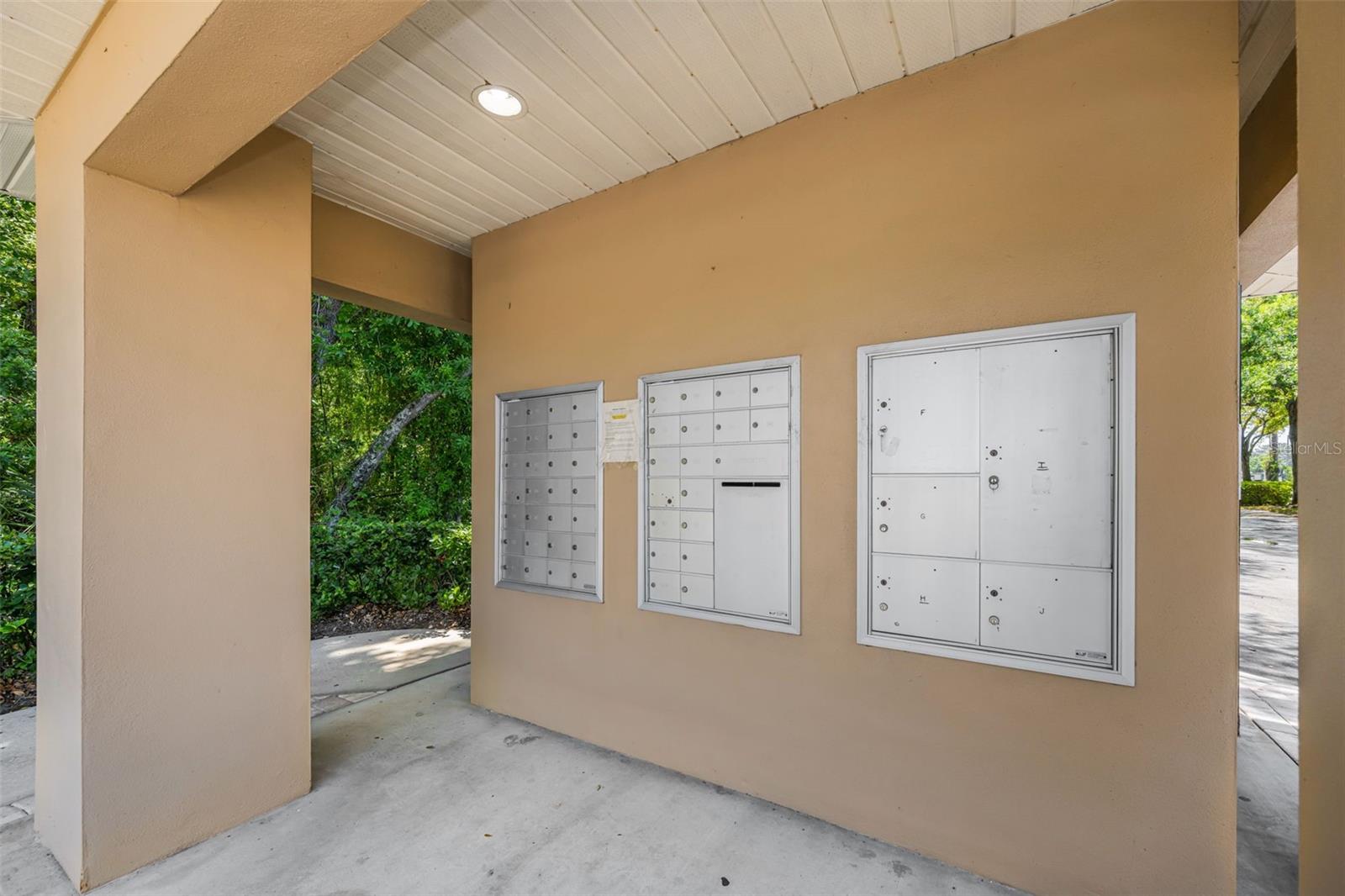 Image 26 of 31 For 8015 Savannah Sunset Lane