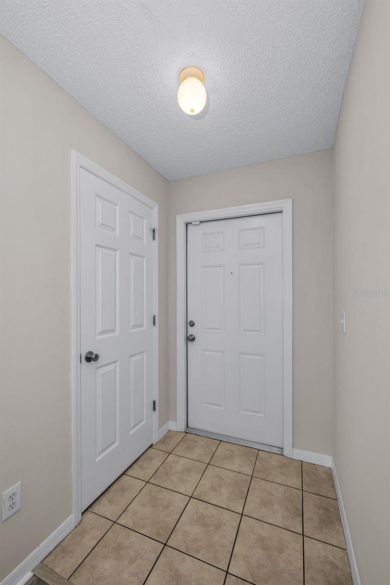 Image 6 of 31 For 8015 Savannah Sunset Lane