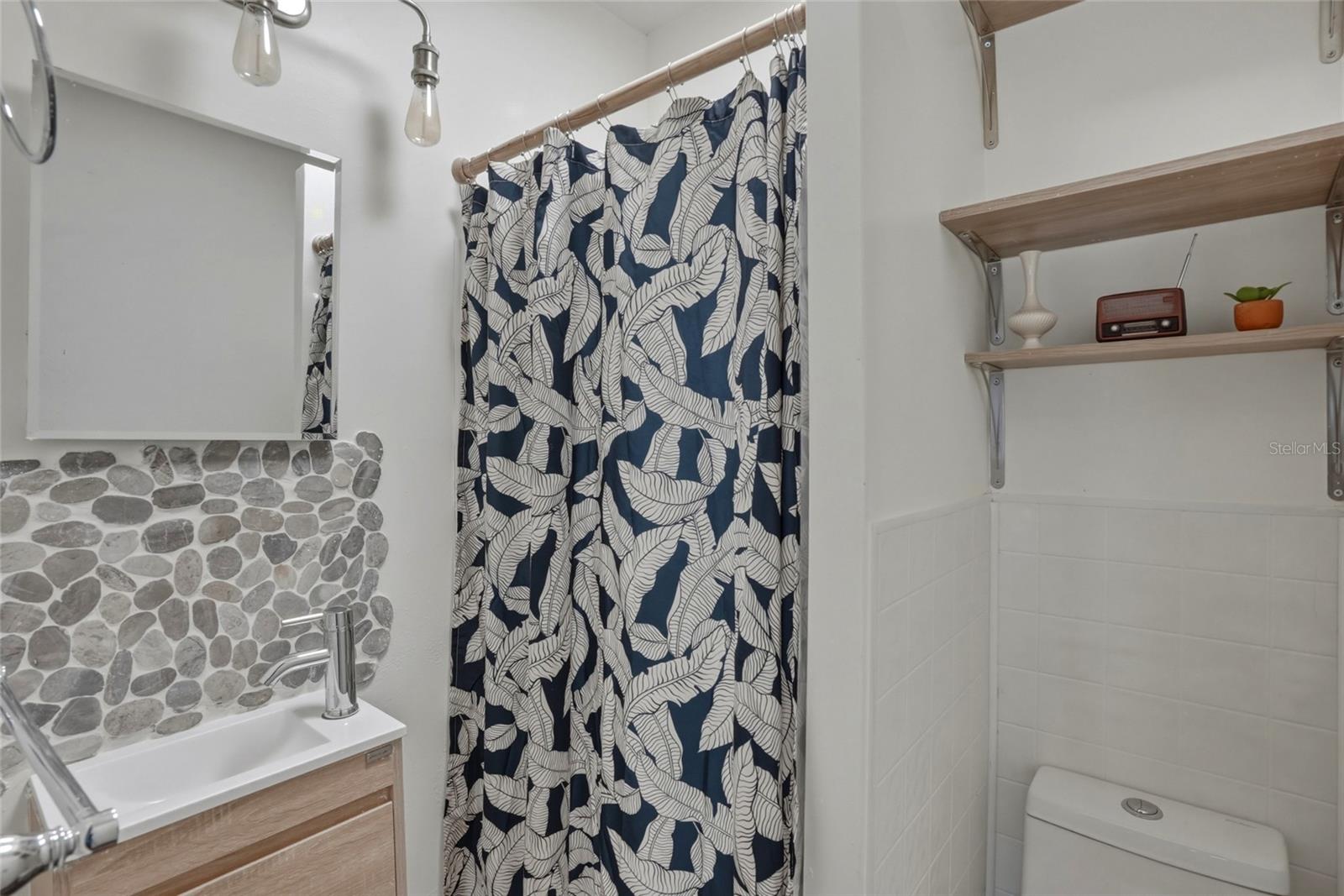 Image 12 of 23 For 220 45th Avenue S