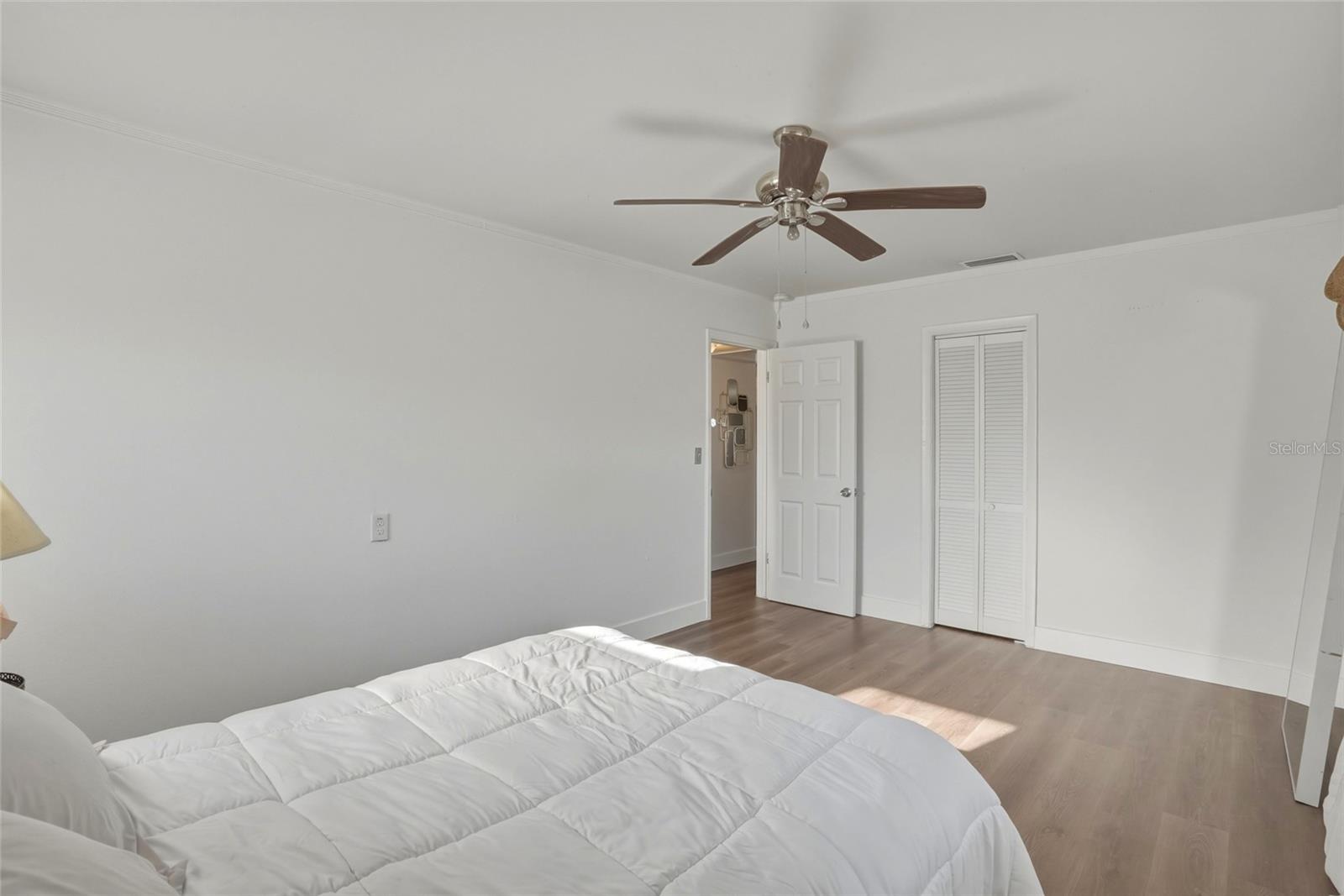 Image 14 of 23 For 220 45th Avenue S