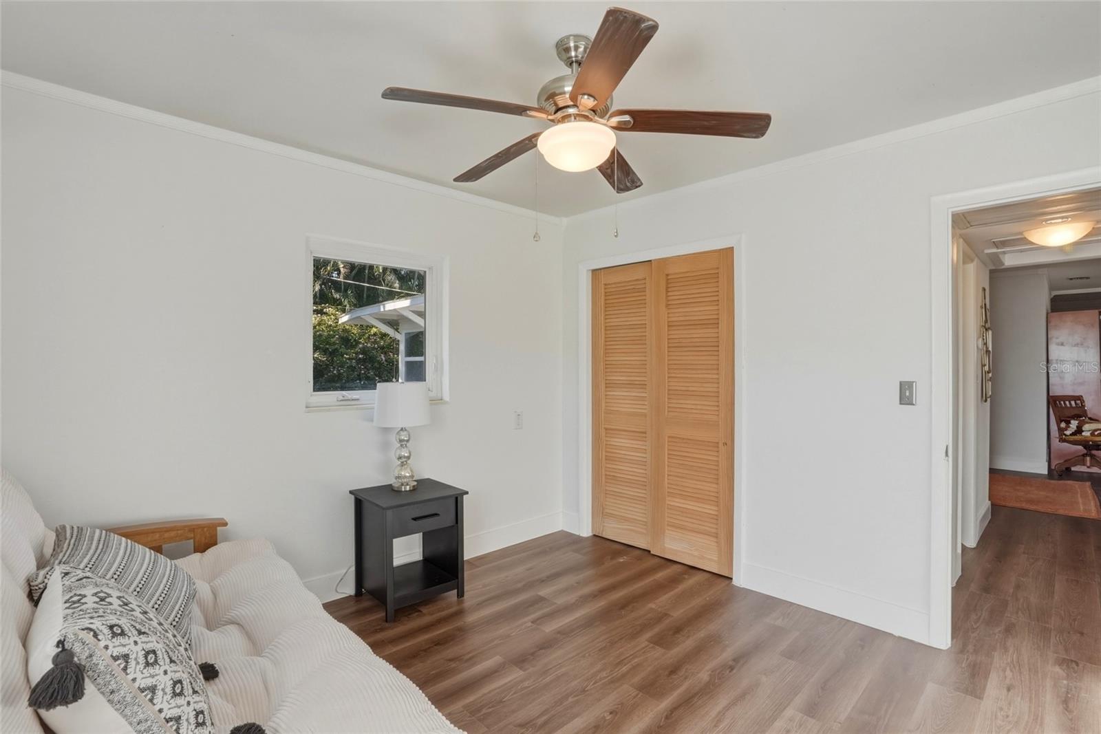 Image 16 of 23 For 220 45th Avenue S